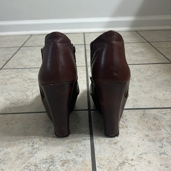 Aldo Wedge Heel Brown Booties, size 9 - Picture 5 of 16